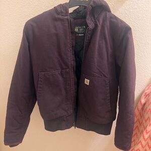Women’s carhartt size small plum color